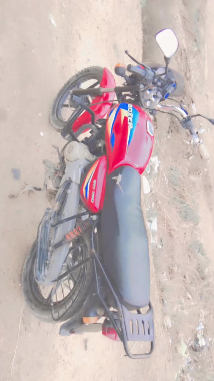 سلام عليكم دراجة بوكسر كلاسك مديل 20 دراجة حلوه بلاديه مكينه حلوه كهربائيات شغاله كلها اوراق شرط اصوالي دراجه تكره سلف عنواني بغداد زعفرانية لاتصال ***********  ملاحظه مراوس بدراجة يرانية اراوس بس حديث مو قديم
