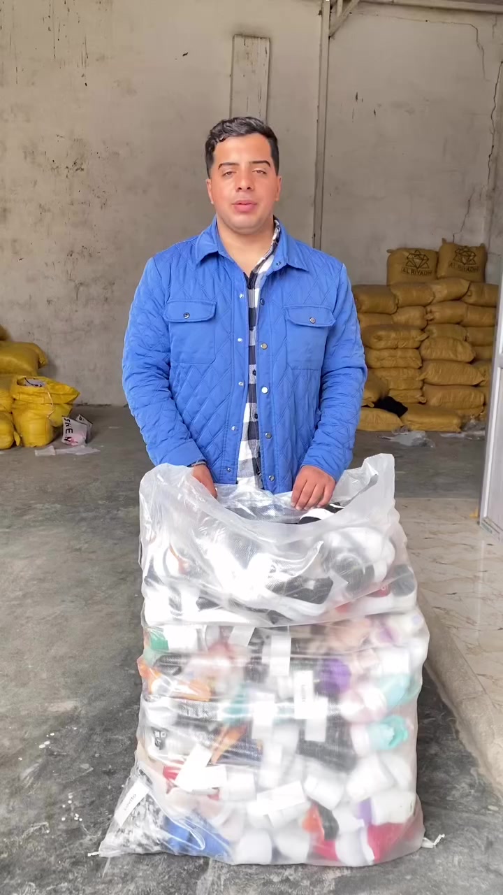 حذاء أطفال 
لوفيتو 
العدد ٥٠ قطعة 
توصيل مجاني بغداد وجميع المحافظات 
الاستفسار ***********
