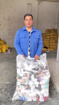 حذاء أطفال  لوفيتو  العدد ٥٠ قطعة  توصيل مجاني بغداد وجميع المحافظات  ...