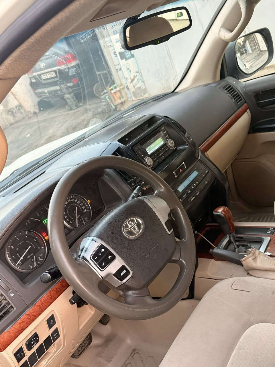 لاندكروز 2013 قبل جانت درع ورجعته عاديه  
محرك كاز 8 سلندر 
السياره جاهزه صبغ احزام بدون حادث 
صدر امامي خلفي جديد 
تخم تاير 
رقم ربصرة تحريل ثاني يوم 
 السعر 29 الف 
***********
