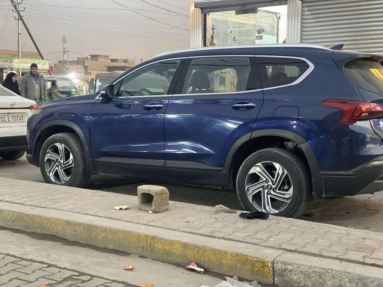 السلام عليكم ورحمة هيونداي سانتافي استيشن
موديل 2023
امريكي حادث جنتطه فقط 
جنطه كهرباء ⚡️ 
رقم ارييل
ماشيه74
مكان بغداد المحمودية 
واتساب اتصل ***********
***********
