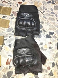 غراض عسكريه اصليات وبيها جدد  وبسعر مناسب حيل لن مستعجل حيل كلهن شلع ب...