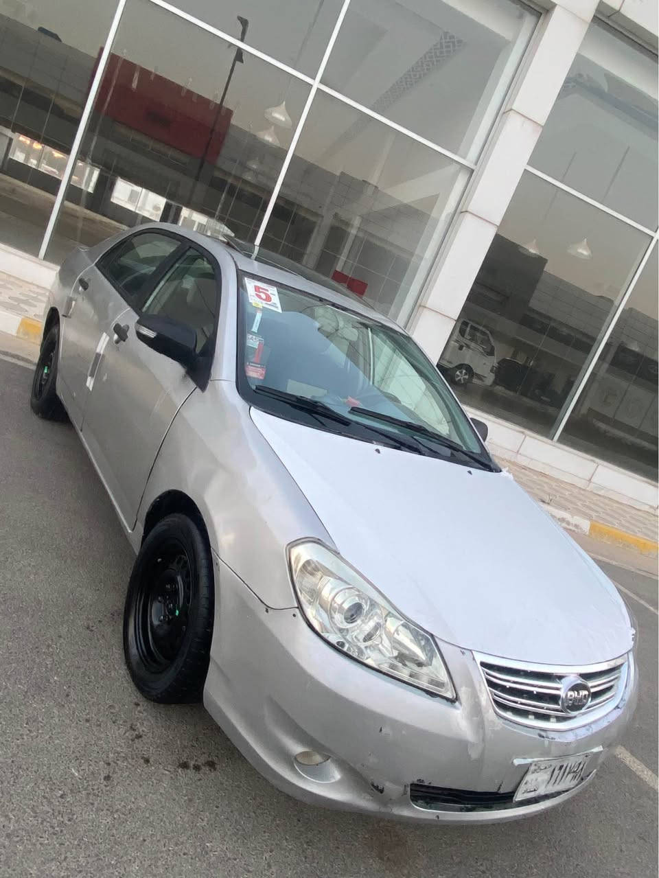 BYD G3 2013 
خوار هه موو بازار 
٢٣ $ معامهله بلاششش
گير و مه كينه كرولا 
گير ئوتوماتيك 
فول موصفات 
سلايت 
ناو زه رد
ئاوينه كاره با
لايت عه ده سه 
جوار جام كاره با
قفل مه ركه زى 
ته بريد كامل ئه شياى پيوه يه 
گيج ئه ليكترونى 
جوار تايه و ويلى لوك 
گير و مه كينه به شه رت
سه ياره كه ره قه م بغداد حاسيبه ى له گه لايه 
به شه رتى ئه وه ى مالى كه س نه بيت 
پاره ى كه سى تيا نه بيت 
موس و براوه به شه رته 
ده عمى دواى هه يه 
شان و سه قفى وه ك شوشه وايه هيجى پيوه نييه 
سه ياره كه زور مه زبوته 
كاره بايات كامل ئيش ئه كات 
بانزين هه ر ناخوات  مالى فه قيره 
پاره ى ئؤپليكه 
سعرى ٢٣ $ معامهله يه كى برايانه 
ژم *********** واتساب
ژم***********
سه ياره كه له سليمانييه 
قيست  و قه رز و ئالو گؤر ناكه م 
موشته رى ته له فون بكه 
به نامه و كؤمينت معامهله ناكريت له گه ل ريزم السليمانية, العراق
