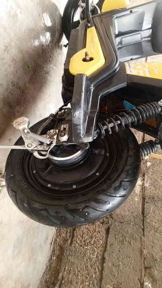 شباب هاي دراجه شحن 
بطاريات نضيفه
لايت عالي ناصي 
سرعه 57حقيقي
بيه نضام البارك 
السعر 250وبيه مجال
العنوان ميسان الدبيسات
رقم ***********
متواجد واتساب بس
