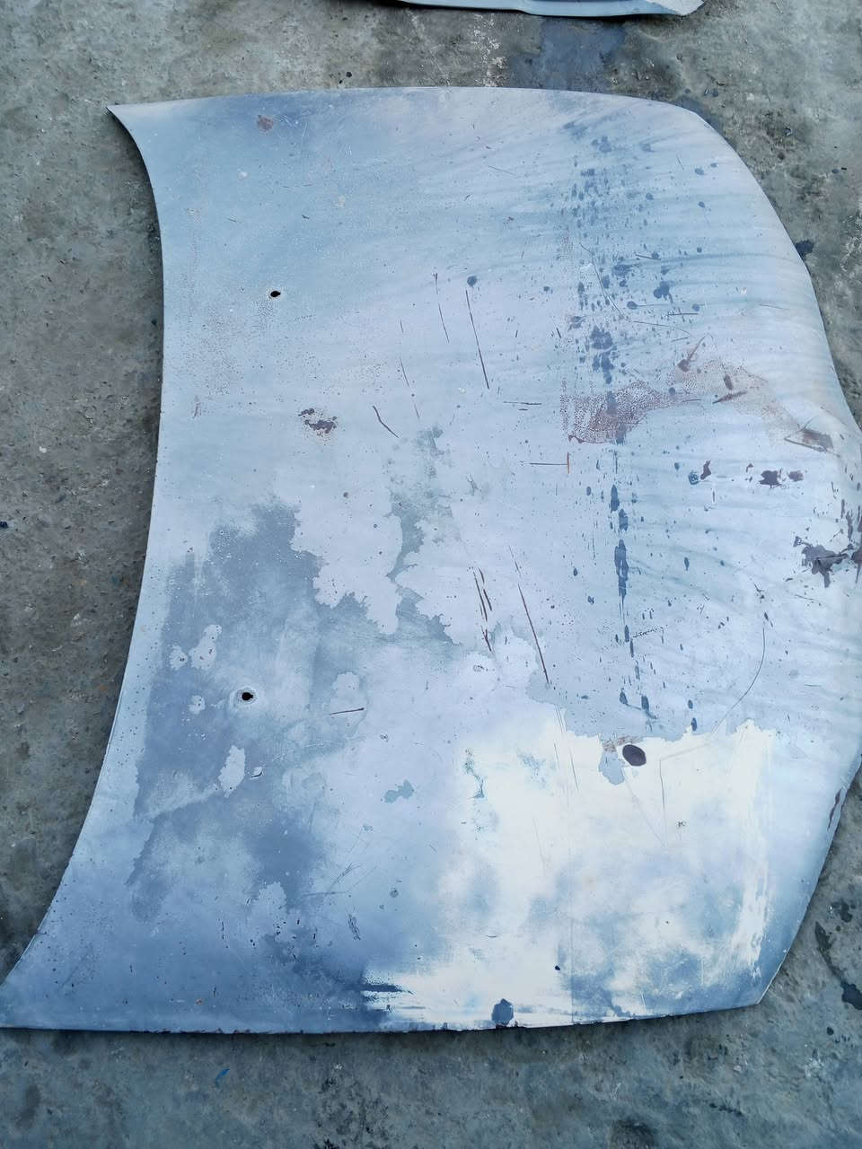 سلام عليكم  بنيد وجاملق صفحت اليسره  مال بروتون 2002موديل ***********
