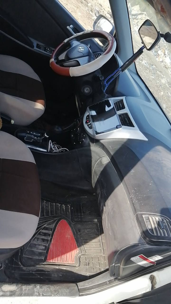 سلام عليكم اكسنت 13 خليجيه للبيع او مراوس رقم بصره انكليزي بسمي سنويه ل28 مكينه 1600دوش ام القطرتين نظام ايكو الاقتصادي سياره بيه بارد بسيط للعلم مكينه حاويه مشدوده له مكان الناصريه مركز ***********
