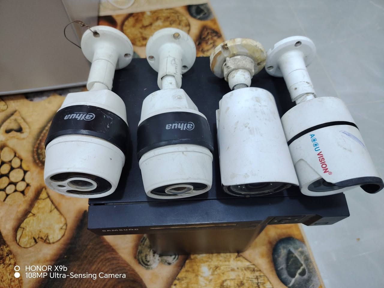 سستم كاميرات اربعه شرط يشتغلن وبسعر 60,000 فقط ***********
