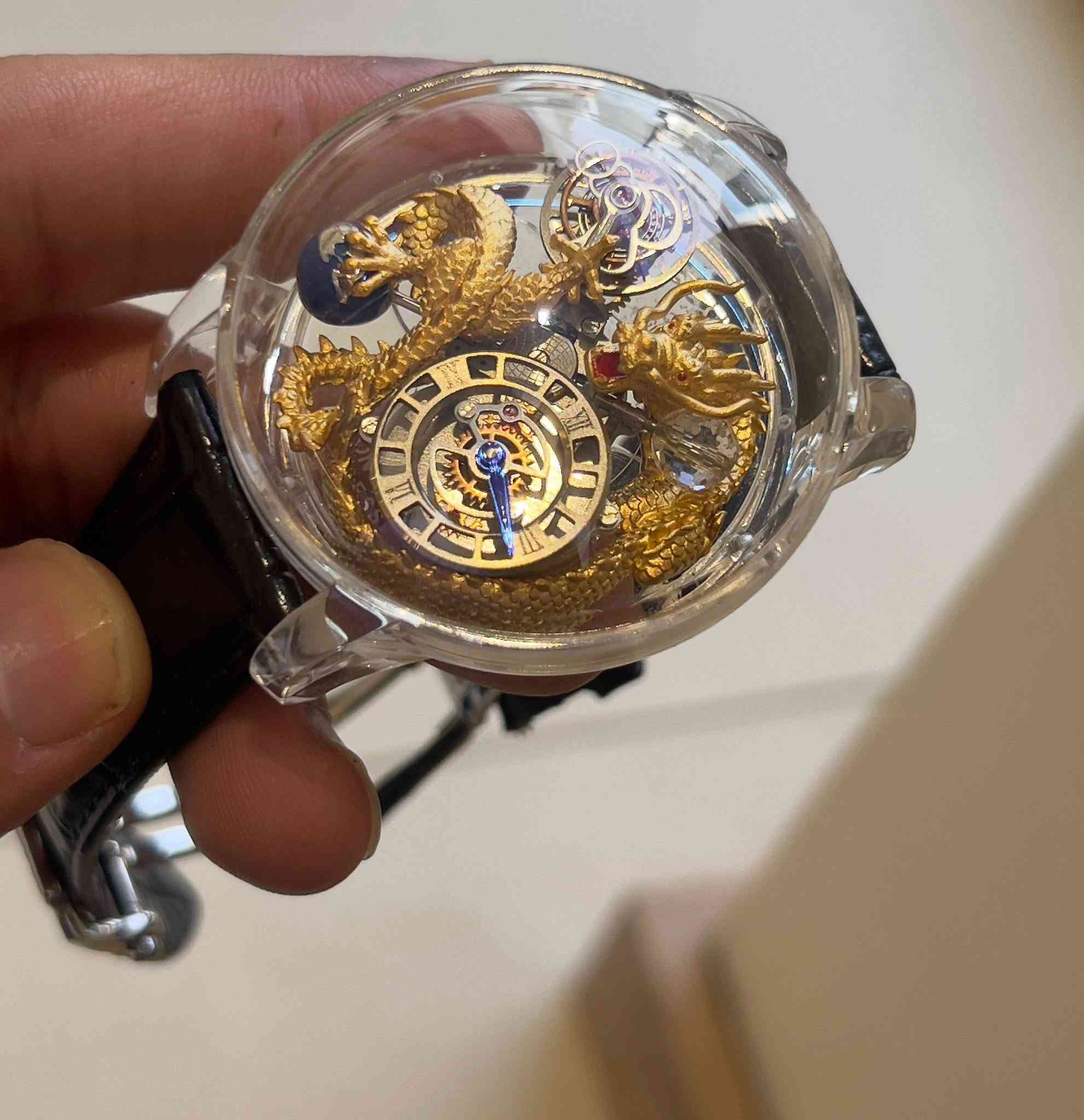 جاكوب دراكون
سكلتون بالكامل هيكل بلاستك 
بطارية مكينه ماطور 
سير جلد اصلي معلم سير اضافي اصلي 
نظافة تامه مع العلبه الأصلي خشب
قطر ٤٦
 السعر 200 الف
المكان اربيل 
يوجد توصيل


**إذا كنت صاحب هذا الإعلان وتريد حذفه لأي سبب، رجاءا أرسل رسالة إلى الدعم الفني**