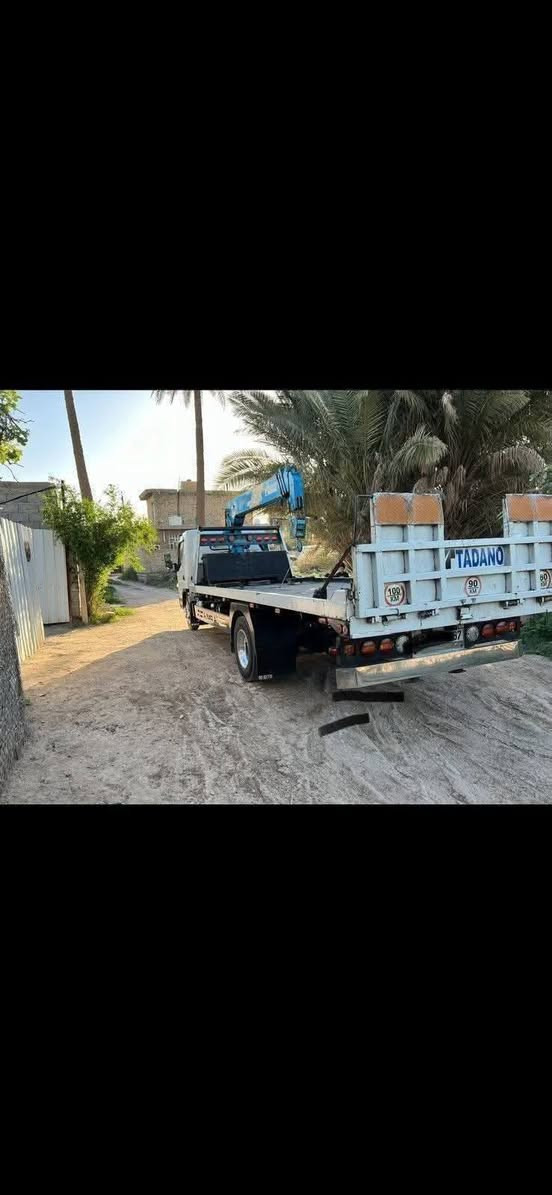 سيارة كنتر كرين رقم سليمانية بسمي اني المالك موديل 2006 موجودة بغداد الكاظمية كرين سطحية دوران اربع سلايتات مخالف مكينة( 110)
*********** ///
