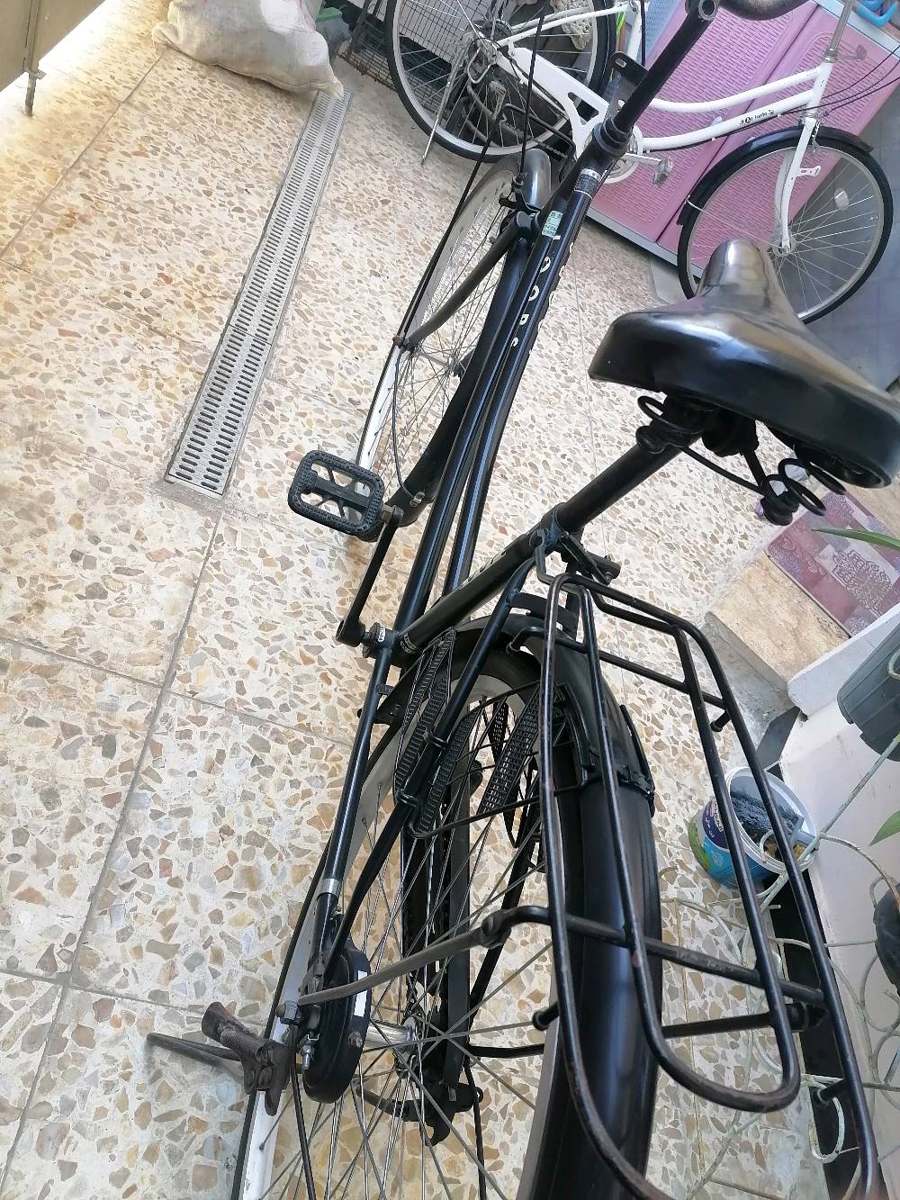 يا الله الهم صلي على محمد باسكل ماركه لوبس شركه عالميه موديل 2017 كفاله نضافه فول حاويه منزله ابيدي الباسكل ما مفتوح بعده كشنه الاصلي ما مبدل و استيرنه ما مصبوغ كامل مكمل طبعا القطعه معروضه للبيع سعره 100 وبيه مجال بسيط مكاني بغداد البياع الباسكل كامل للتواصل اكثر واتساب ***********