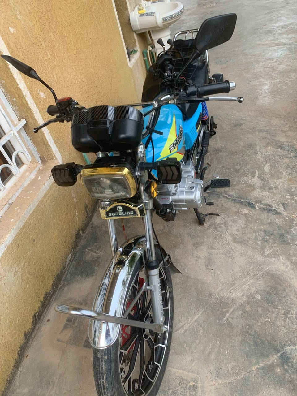 سيفان للبيع مكفوله مفوله موديل، 2024،اوراق كامله  مكاني شهربان سنسل اتصل وتدلل دلالي ***********
