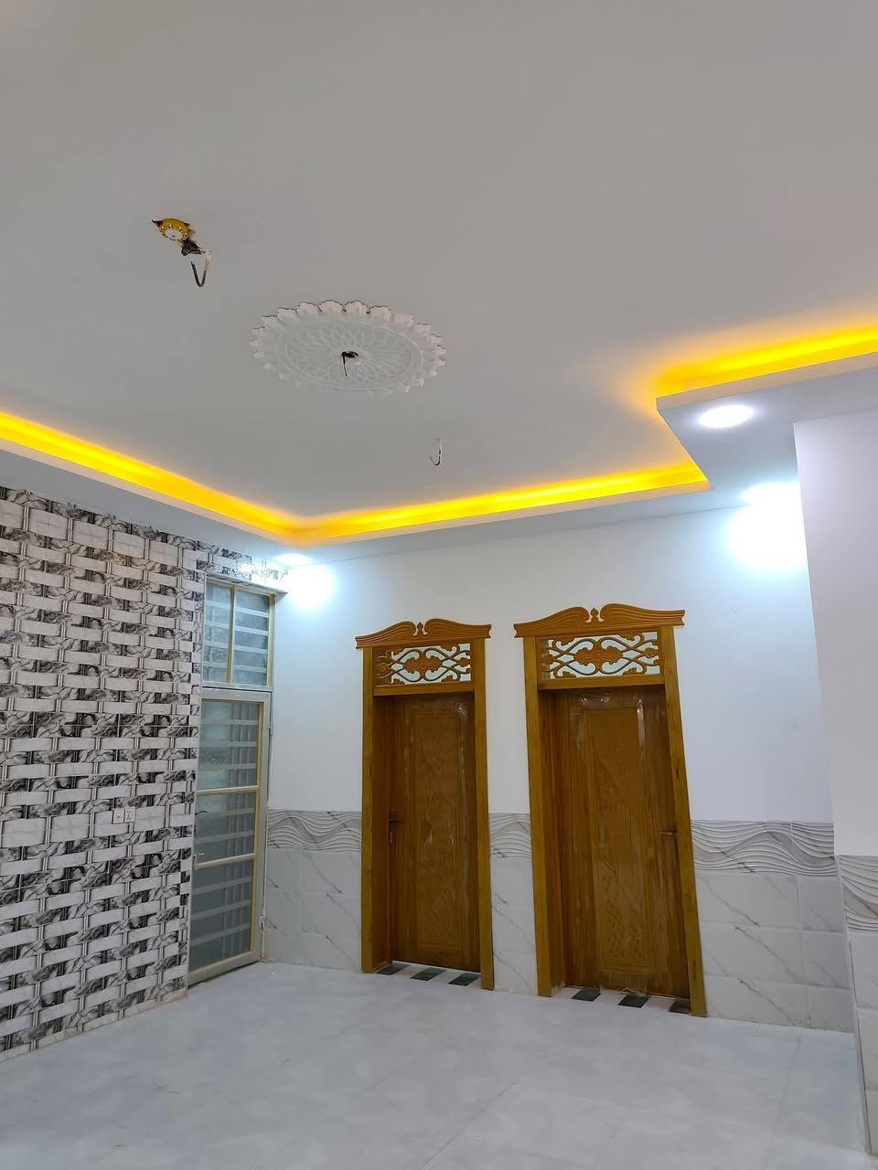 #يعلن_مكتب_ #التساهل_مقابل_قرية_لغدير_عمود282_ بشارع المطحنه
***********
#بيت_150متر_مربعه  

#بيت_طابو_زراعي_سند25

#سعر_55مليون_وبيه_مجال  

بناء حديث
غير مسكون
بناء ممتاز جدا 

عنوان لبيت النجف 
#مقابل_ملحق_قرية_الغدير_مباشر 
يحتوي لبيت على+ غرفه+2صاله +ستغبال +مطبخ +صحيات بلداخل +وصحيات بلخارج 

***********وتساب
