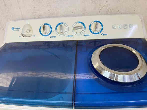 غراض بيت للبيع بسعر مناسب بسبب الانتقال
مبردات ايراني برفاب ماطورات اصلية واتر بم غطاس ثنين مبردات
3.ميز طعام مع 4 كراسي 
4.مزهريات مع ورد عدد 4 تباع معآ
5.كراسي اطفال عدد ثنين ازرق و وردي
6.جزامة احذية 
7.رفوف خشب اصلي MDF عدد 24
تباع مفرد او كاملة
"ملاحظة الصورة مجرد مثال على المنتج والقطع الباقية من الرفوف نفس فكرة الصورة
8.سلات ورد
كاوية شعر اصلية درجة حرارة 500
10.تخم خشب اصلي ماليزي قوي جدا درجة اولى 7 مقاعد مع البردة
'الثلاث مقاعد الباقية لم تصور لكنها موجودة. 
11.فلتر ماء ارو اصلي شرط الفحص مع فلاتر تصفية للبيع مع دبة خزن الماء
12.غسالة فورس أصلية 18 كيلو تغسل حتة بطانيات درجة اولى
13.ميز مع مجرات 5
14.مفرغة هواء تعمل وبحالة ممتازة
15.ديكور رفوف ثلاثي احمر
16.كرسي حلاقة عدد واحد
17.شسوار شعر اصلي
18.جهاز شمع مع عود
19.ديكور عودان اذن
20.مكواة شعر اصلية للكرياتين تعمل بدرجة حرارة عالية 750c.
21.قراصات شعر
22.مروحة هواء تعمل وممتازة
23.صوبة متحركة تعمل 
24.خلاط الماني اصلي
25.باب حديد
الاسعار مناسبة وقابلة للتفاوض
للتواصل عن الاسعار او التفاصيل عبر الرقم الاتي *********** وبي واتساب او ارسال طلب صداقة والتواصل عبر الماسنجر
المكان النجف حي المهندسين
