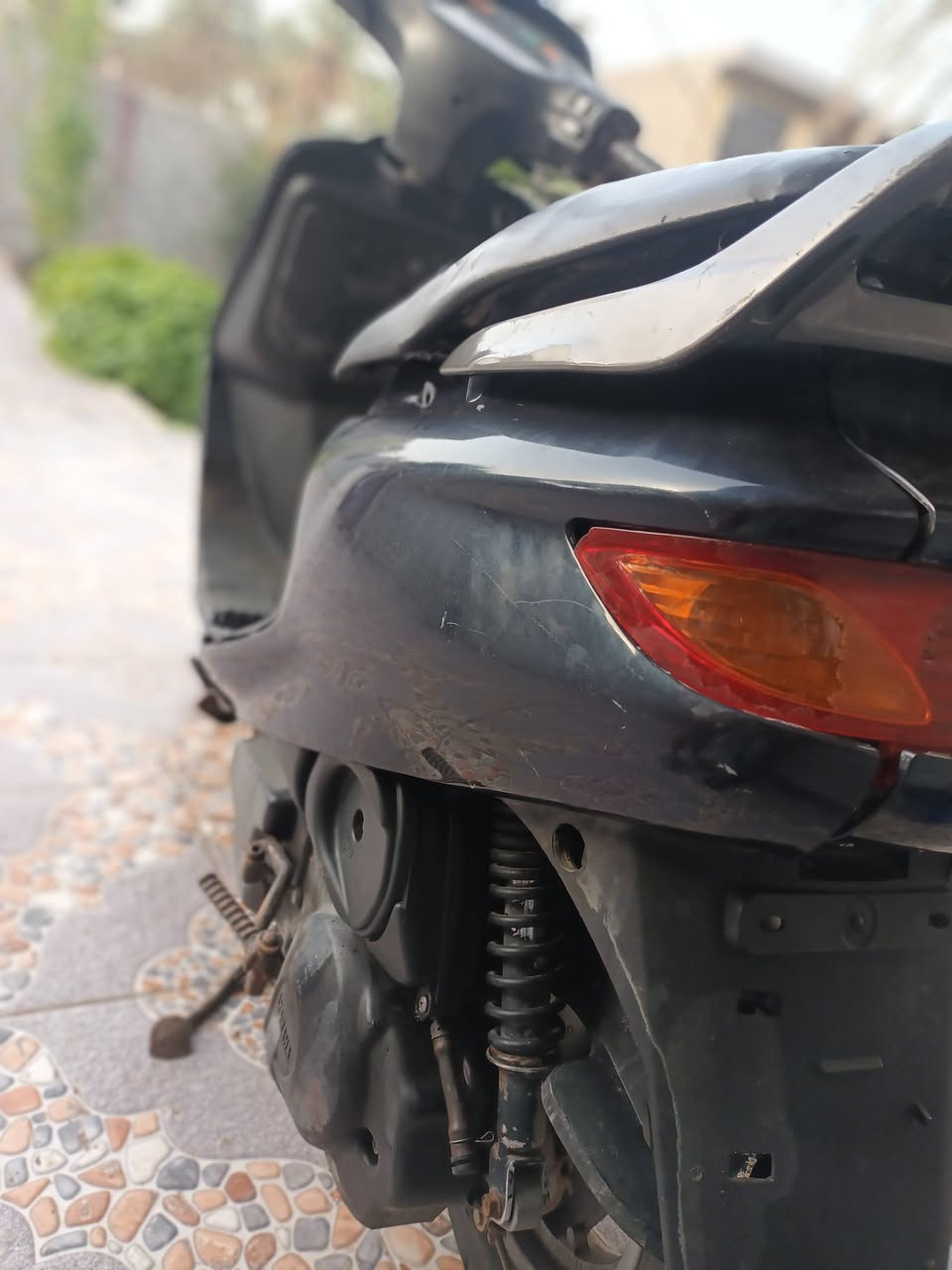 السلام عليكم البيع درجة فراشه مكينه خير من الله 
سلف هندر شغل 
كهربائيات شغاله
كفرات بلاد
مكان حله ورديه خارج
السعر  300 وبيها مجال
***********
