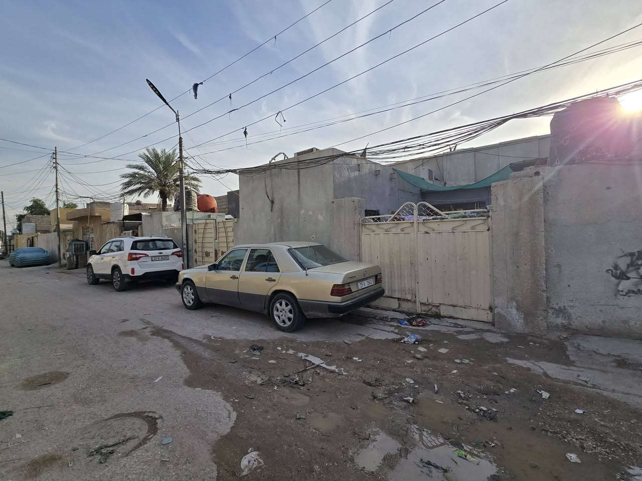 اللهم صل على محمدوال بيت محمد
عروض مكتب جوهرة الفرات🏠🏜️ 👉
👇
يتوفر بيت 🏠المساحه352متر.الواجه16×22 (منطقة حي العامل جهة اليرموك قريب مدرسة الصفوه وكربلاء)) البناءابوك طابق ونص مع مشتمل  كونكريت  ♦️💎مدخل البيت+كراج سياره + حديقه استقبال خارجي معزول +مطبخ +صاله+2غرف نوم  صحيات داخليه+صحيات خارجيه +منور خلفي

♦️💎المشتمل/ استقبال+ مطبخ+ صاله+ غرفتين نوم
♦️💎ملاحظه البيت يباع بدون المشتمل يرهم

♦️💎يصلح للسكن 

♦️💎العنوان🏠كربلاءالمقدسه((منطقة حي العامل جهة اليرموك قريب ع مدرسة الصفوه وكربلاء )) 

                ((طابو ملك صرف ))

العنوان كربلاء المقدسه من يريد الاستفسار الارقام متوفره شرح مفصل 

من يريد ان نعرضه له بيته اوقطعته👉🌹 فليتواصل معنا 👇💎💎👇

مكتب💎جوهرة الفرات💎 قنطرة السلام سايدالمشايه الخدمي الدخول

***********ميثم واتساب
***********ميثم
