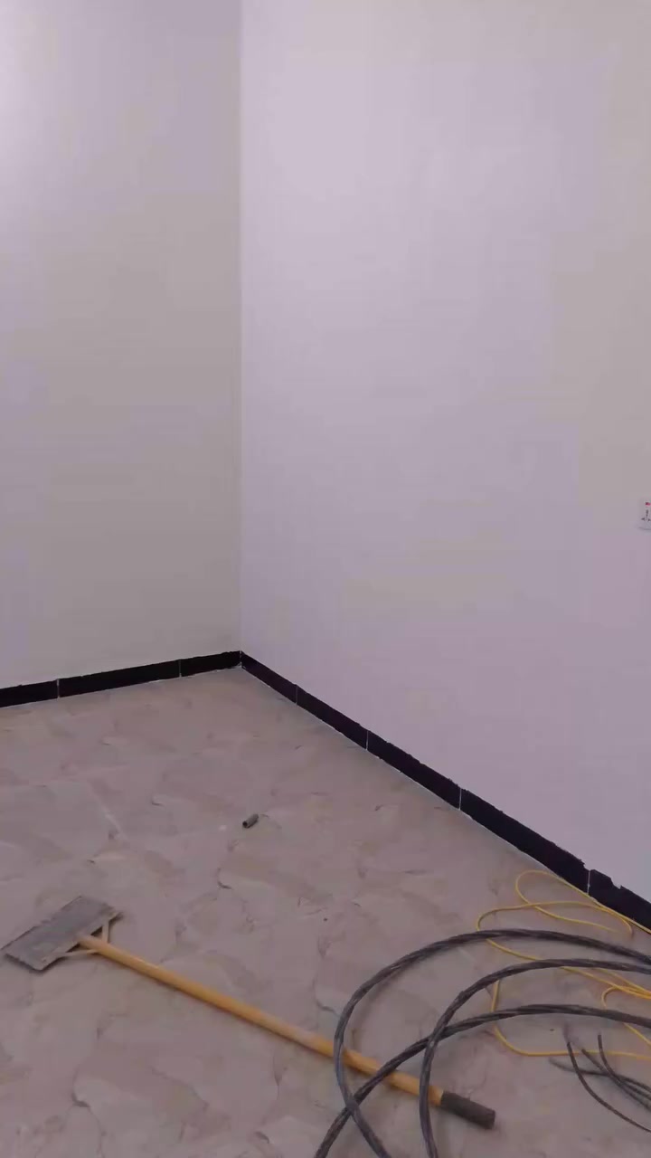 اكو بيت ايجار بكويريش بل  ٤٠٠٠طابق ثاني معزول ايجار  ٣٠٠البيت جديد قريب على الشارع تلفون  ***********
