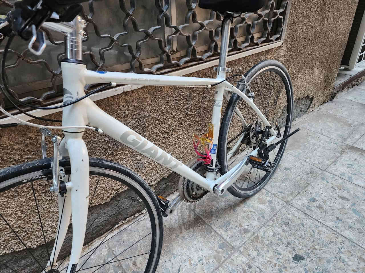 بايسكل للبيع
نوع جاينت بحالة جيدة جدا
السعر ١٨٠ وبي مجال
0782 199 6254 للتواصل واتساب
المكان حي القادسية
