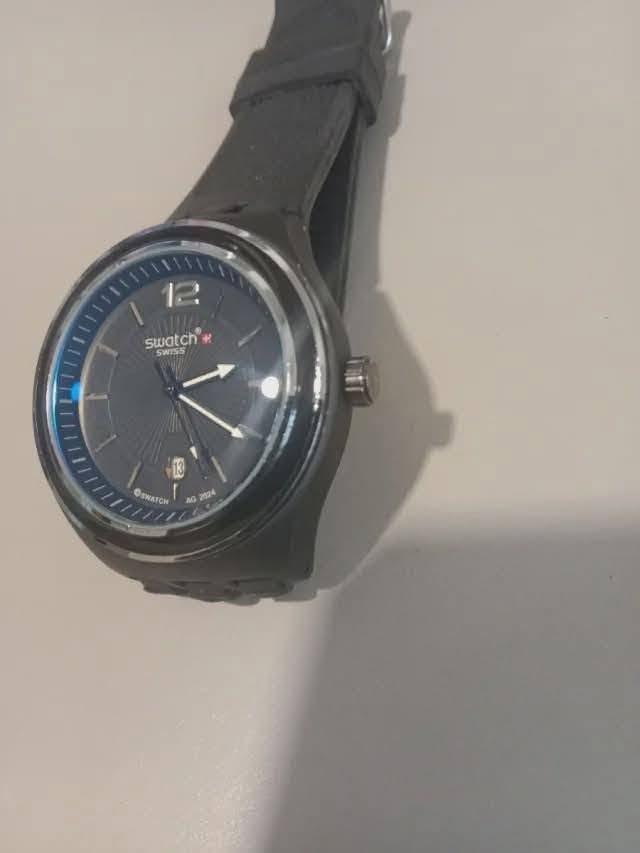 ساعة سواتش (Swatch) بقرص أسود وسوار مطاطي أسود مريح.الماركة: سواتش (Swatch)، صناعة سويسرية.المميزات: تحتوي على نافذة لعرض التاريخ ومقاومة للماء.


**إذا كنت صاحب هذا الإعلان وتريد حذفه لأي سبب، رجاءا أرسل رسالة إلى الدعم الفني**