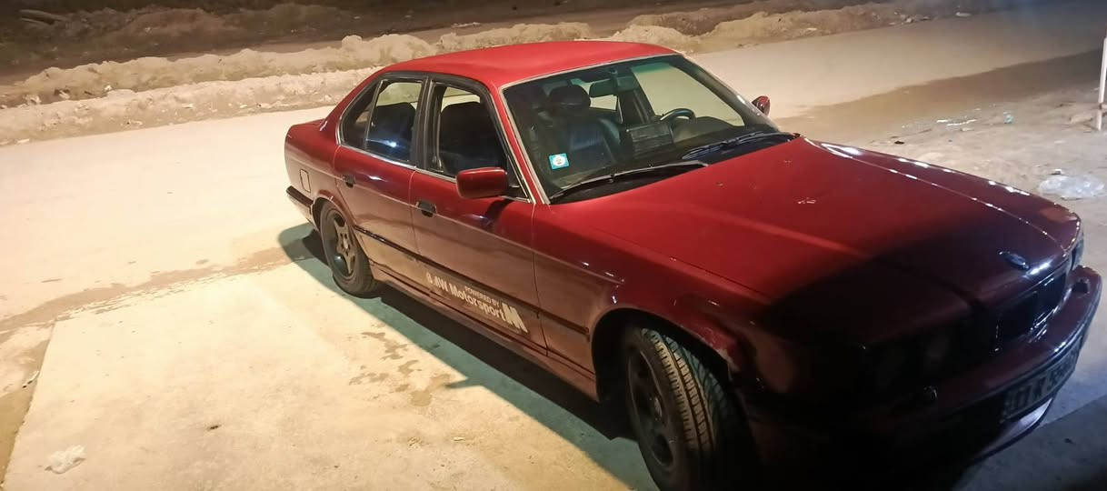 للبيع و مراوس موديل 92 حجم 520 كير ومحرك 25 مسكر مكاني بغداد سبع البور سعرها 50  وبيها مجال قليل ***********/***********
