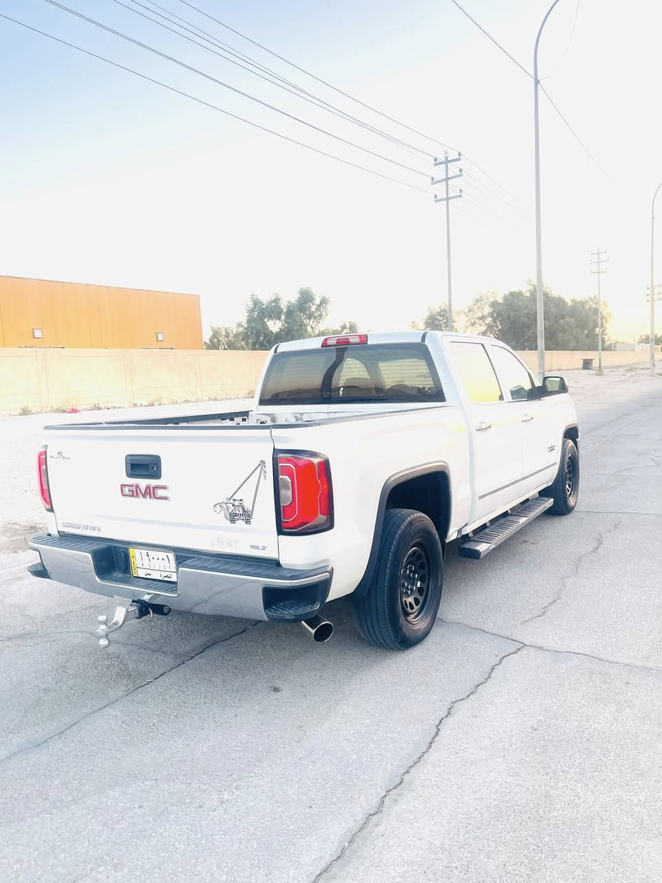 السلام عليكم جمسي سيرا للبيع 2018وارد امريكي ضربه بلبچمSLT رقم بصره مميز باسمي سعر 195بي مجال ***********
