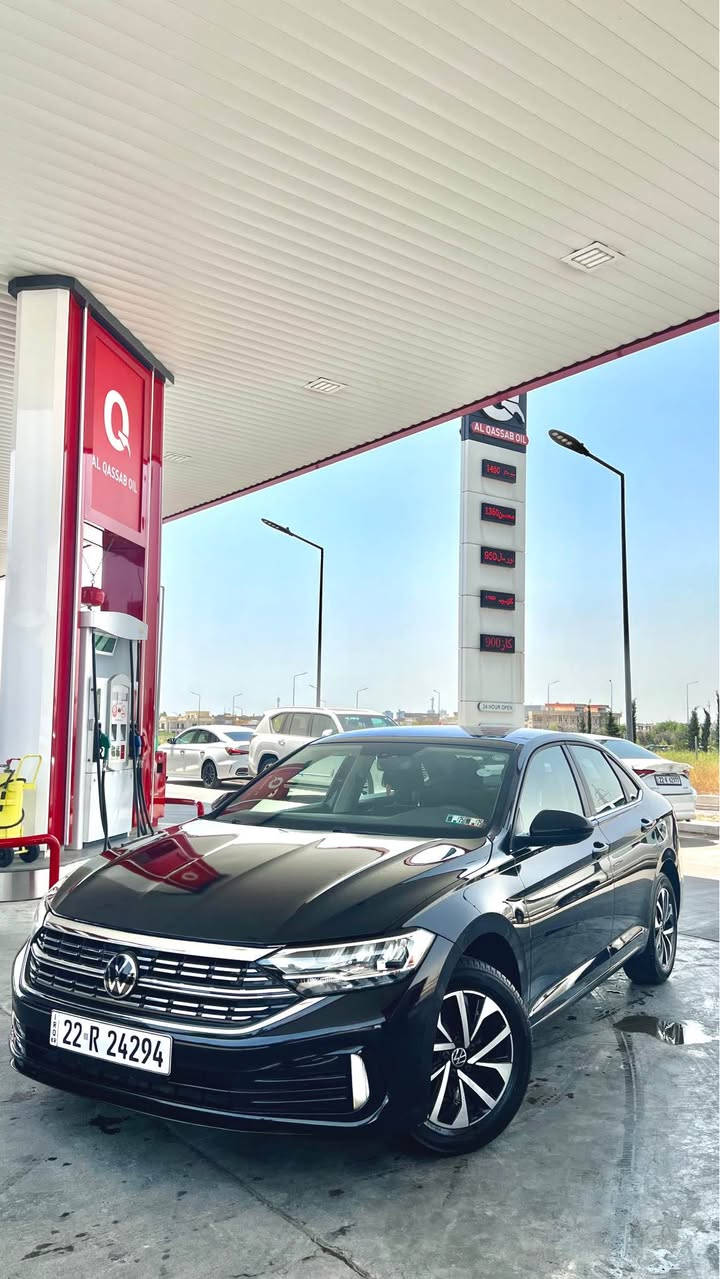 VW JETTA مۆدیل 2023 مواسەفات S
رەنگی رەش تەنها نیو بۆنت سبوغ بێ ژۆری بێ ئیرباگ، هەموو گیـانی بەشەرت، زۆر پاک و خاوێنە،نرخی گونجاوە حیسابی کلین بکە، 
ژمارە تەلەفۆن *********** أربيل, العراق
