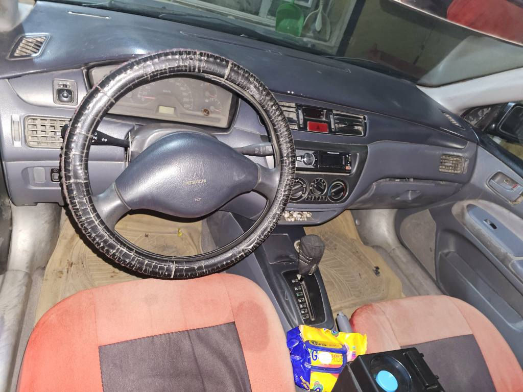 للبيع  لانسر مسيوبشي 2001 شكل 2011 كويتي
كير مكفول
محرك بي تبخير وتنقيص
تبريد شغال وبي غاز بس ميطلع هوا بارد
بيه ضربه بالجاملغات الخلفية ومعمرات فقط ضربتهن بسيطه
مصبوغه عام جمليه لن جانت جارده
سياره رقم بغداد بسمي انكليزي الجديد هزة جديدة سعره 52 وبيه مجال *********** بغداد الراشدية بغداد, العراق
