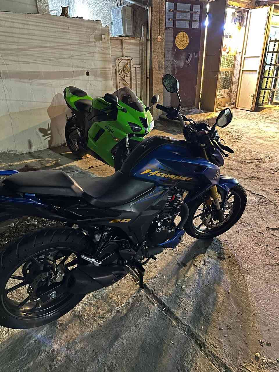 هوندا هورنت 200 دراجة خير من الله تخبل لوحات جديد انكليزي تحويل ثاني يوم كفالة عامة نظافة احلى من الصور  مكاني بغداد المنصور ***********
