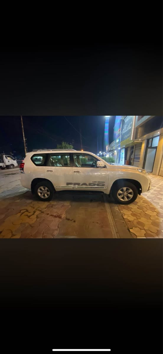 السلام عليكم برادو ٢٠١٢ كويتي مكفول 
رقم بغداد مميز 
ماشية ١٦٠
ستة سلندر ٦
فتحة سقف سلايت 
دبل تانكي 
هوك خلفي 
تشغيل عن بعد 
بصمة ابواب وتشغيل 
سبعة راكب 
ثلاث قطع تبريد مركزي 
دشبول صاج 
سبير تعليك 
جام اوتو 
السعرة ٢٩٠ وبيهة مجال
العنوان زيونة تقاطع ملعب الشعب 
***********
*********** بغداد, العراق
