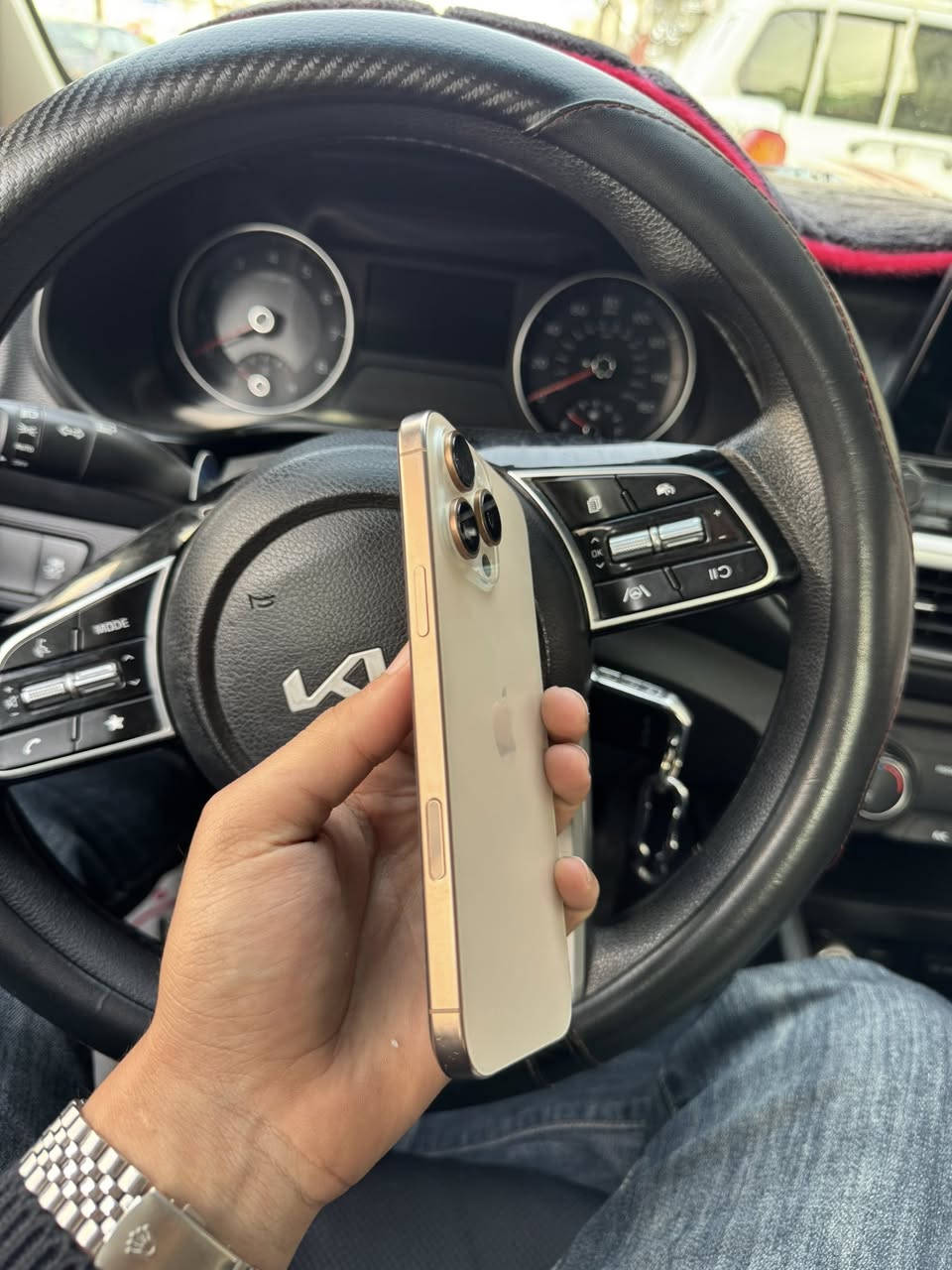 السلام عليكم ايفون 16برو ماكس
بعده داخل بظمان الجهاز بعده جديد
شرق اوسط ملحقاتة كاملة ذاكرة 256

مبدل بطارية أصلية تقرا نسبة حقيقة بدلتها بمركز تي موبايل سعرها 125الف 

السعر 1100 قفل من الاخير 

مكاني بغداد المنصور يم مستشفى الطفل

***********
