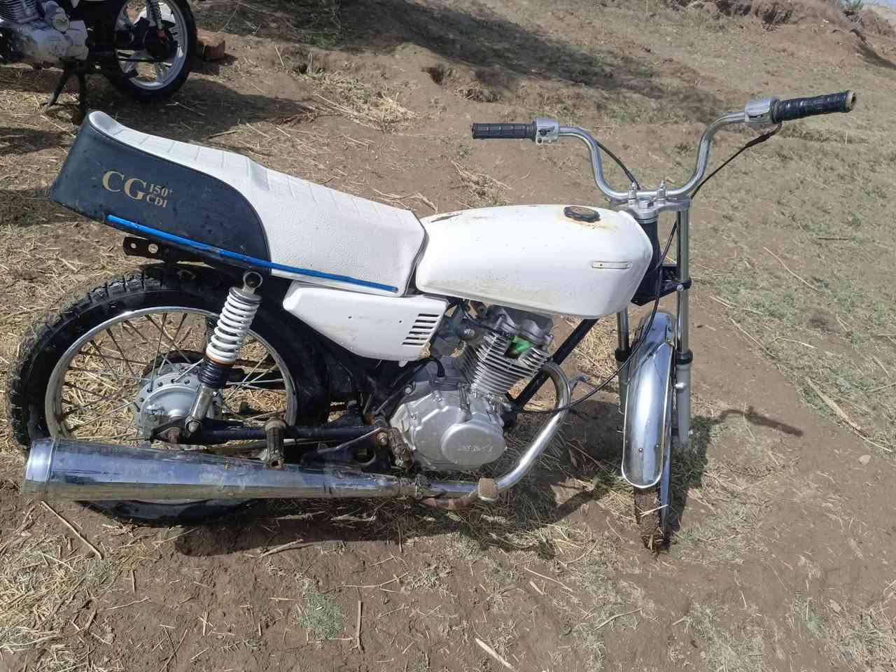 اربعه كير للبيع
كلك مكفوله
تعمير 24
دراجه نضيفه
شوفت عينك
السعر 350 وبيه مجال لشراي
***********
