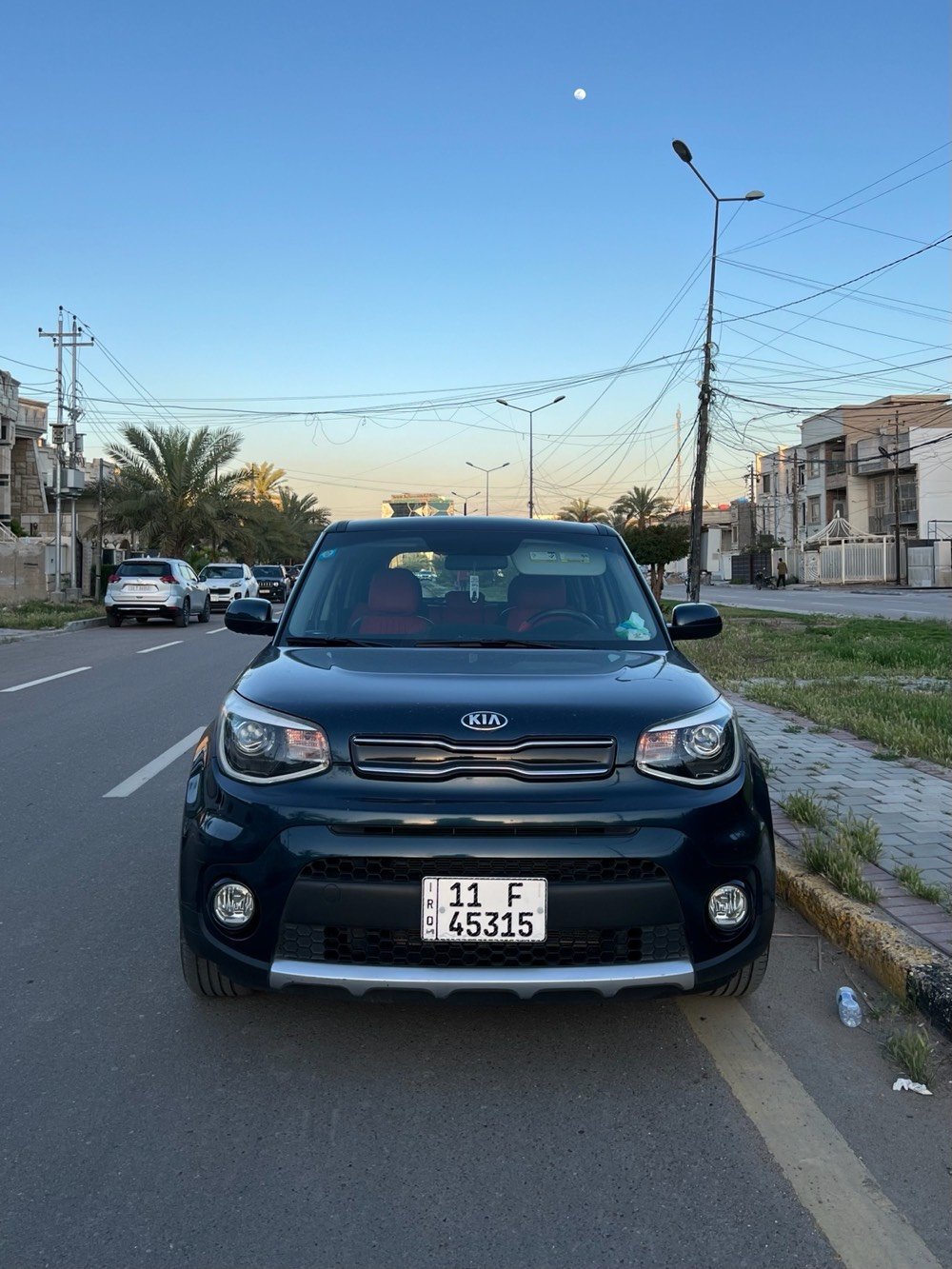 كيا سول موديل 2018 وارد امريكي
اللون كحلي 
رقم بغداد باسمي ماشيه 86 الف 
محرك 2000 gdi وكير at
*السياره مكفوله كفاله عامه من الصبغ والتبديل والايرباك
فقط بارد بسيط جداً في الباب
*مواصفاته بصمه شاشه كبيره لمس مع كامره
سماعات ماركة هارمن كاردن لايت زنون حساس اطارات تحكم ستيرن مثبت سرعه وبعد بيه مواصفات
صدرهه جديد تخم تاير ياباني جديد
السياره نظيفه جداً وبلعافيه علتصير من نصيبه 
مابيه اي نقص ربع متصرف عليه  
سعرهه 123 ورقه وبيه مجال بسيط
مكانه بغداد المنصور او حي العدل للاستفسار 
***********
***********