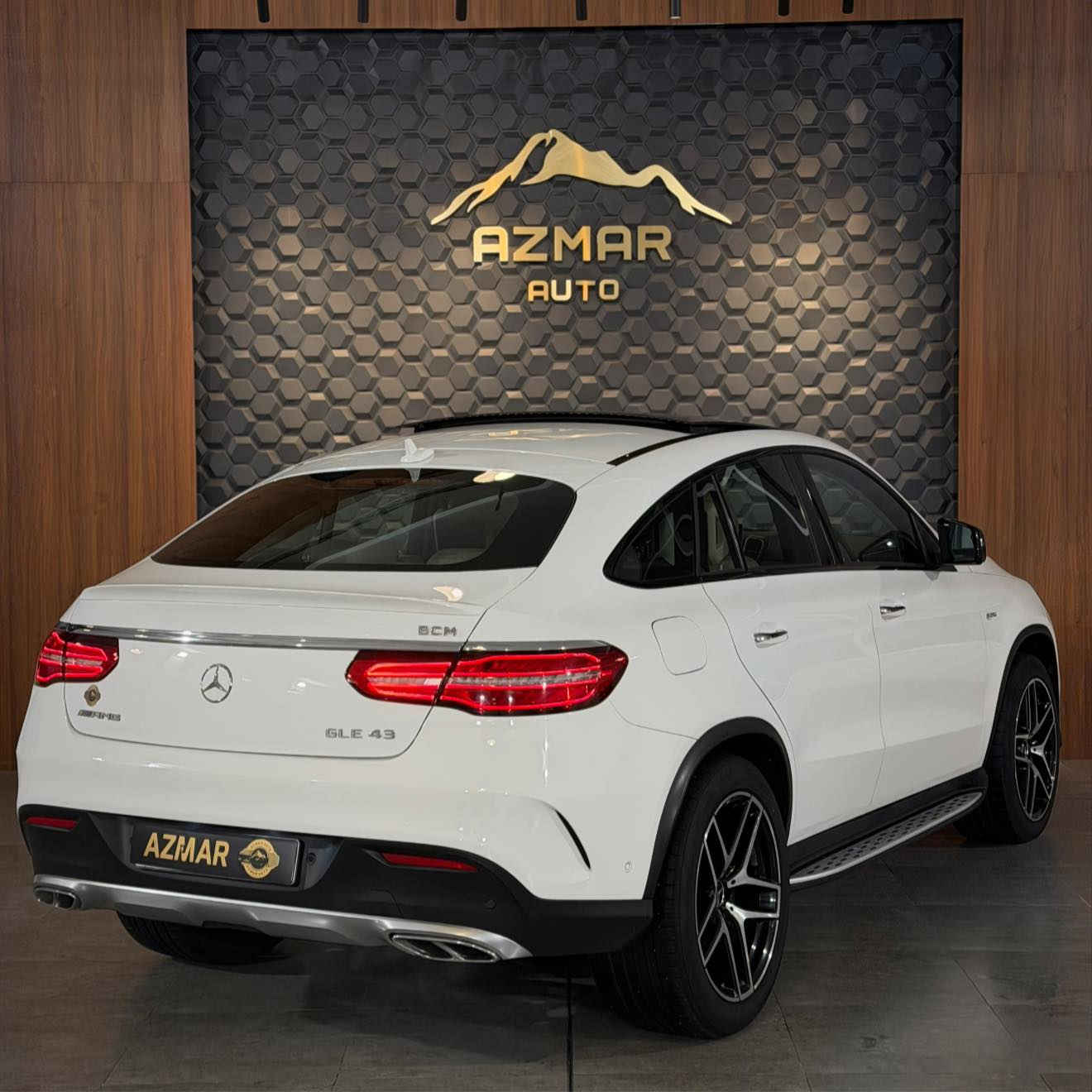 Mercedes benz GLE 43s
ارخص سعر بكل العراق 🔥 395$ ورقة
 خليجي وكالة BCM
موديل : 2019🔥
ماشية ٨٠ الف كيلو فقط
لون ابيض و داخل كريمي
فول مواصفات 
بنوراما وبصمات وبانوراما وجكات وشاشات ورادارات وحساسات وكامرا 360 درجة وكشنات جلد تدفئه وتبريد وخزن وصندوك كهرباء ونقطة عمياء  و بعد هواية مواصفات متنذكر
السيارة هيدفون و كونترول الوكالة باقية بيها 🔥

السياره مكفول كفالة عامة كير و محرك و كهربائيات علا وضع الشركة🔥
السيارة مرقمه وجاهزة
السعر : 395$ ورقة🔥
للاستفسار: ***********
العنوان : السليمانية المعارض الجديده شركه ازمر اوتو معرض رقم ٣٤
