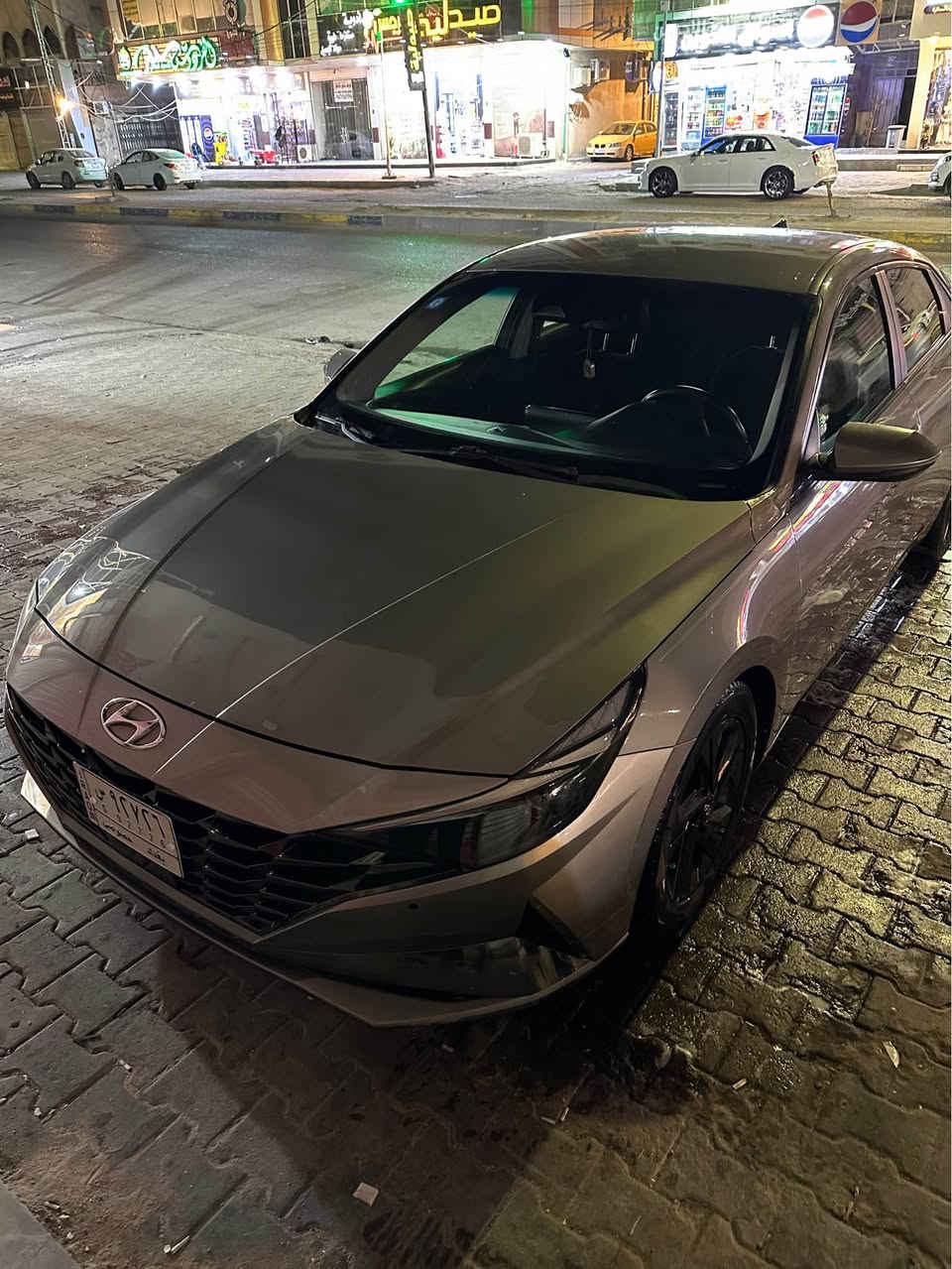 النترا 2021وارد امريكي حادثها سطحي جاملغ وبنيد بدون لغد وشاصي وبيها باردات خفيفه شوف لعين صفحه العبري والصفحه الثانيه كفاله رقم بغداد صاعده هزه ماعليها لاغرامات ولا ايشي 
مكينة 2000 دوش كير AT سيارة حره سنوية ل27 سعرها 140 بيها مجال قليل حق الجية فقط مكاني بصرة جزاىر *********** البصرة, العراق
