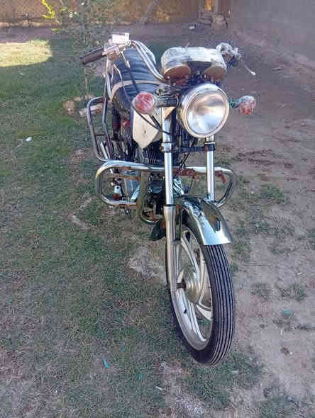 اسلام عليكم
للبيع جونده نوع هونزدا اوراق أصولي 
موديل 2014 محرك ما مفتوح مكفول 
الدراجه مال جناي عوزه ترتيبات بصيطه 
السعر 400 وبيه مجال مكاني بابل الحمزه الغربي 
الاتصال ***********
