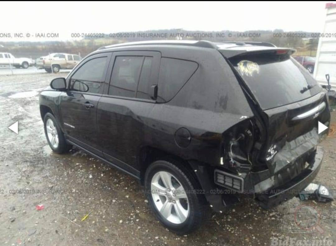 السلام عليكم
جيب كومباس 

موديل ٢٠١٧

 لون اسود

تحكم ستيرن جهتين

اواكس

فور ويل 

محرك ٢٤٠٠ المرغوب 

مانع انزلاق نزول منحدرات

ازالة الضباب 

مراة اتودم

ماشية ١٠٤ ميل 

كفالة كير ومحرك وتبريد

وارد أمريكي ضرر  قبق صندوق فقط

حرة رقم بغداد الجديد باسمي
***********

125$
