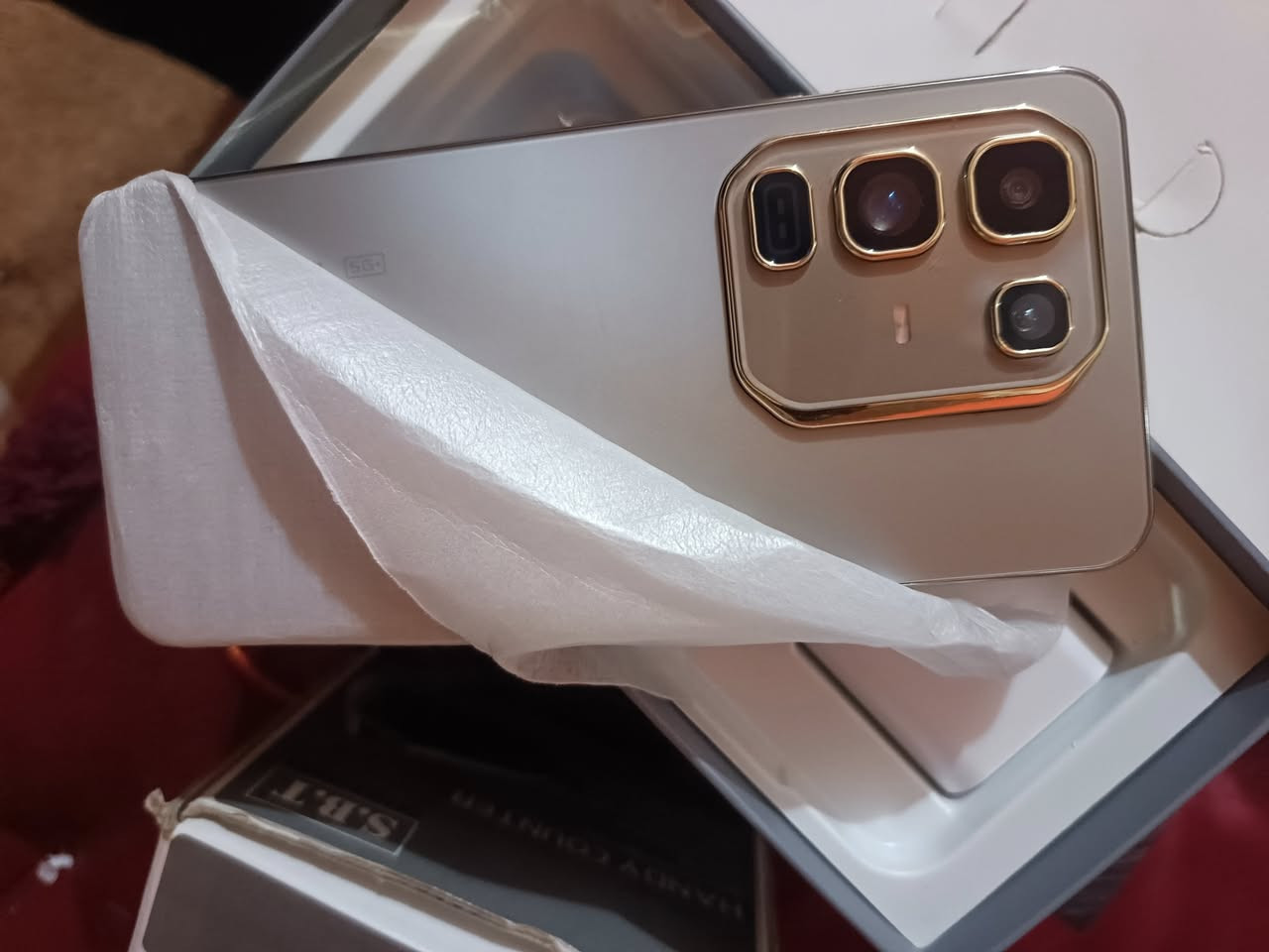 للبيع مبايل جديد ممستخدم وكذالك مكينه علاقه جديده وحاسبه كترونيه محموله سعرهن 125كلهن ***********
