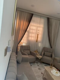 دار ب حي الخضراء للبيع مساحه 100 م مقابيل المعارض قريب ع شارع العام مي...
