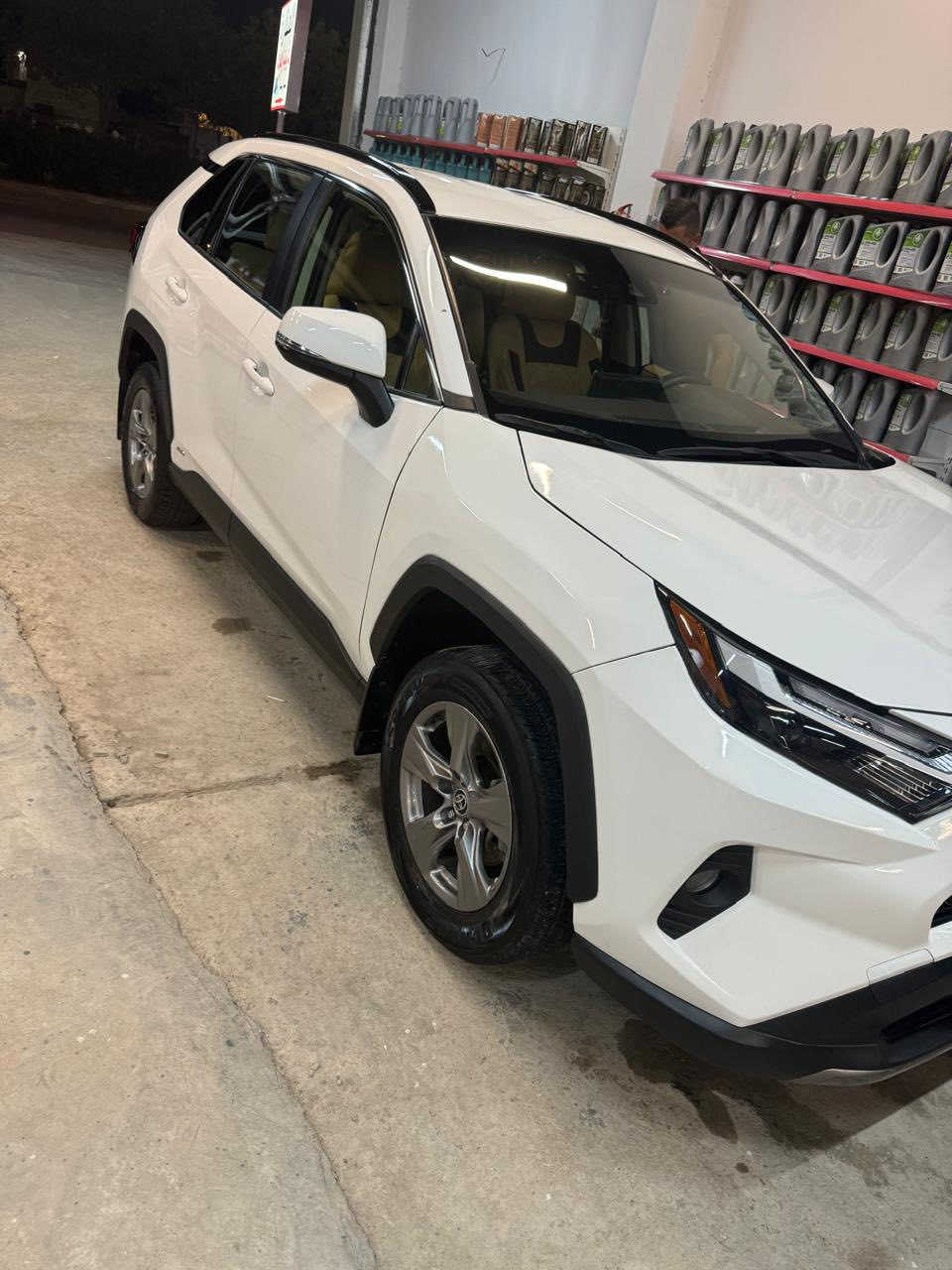 راف للبيع موديل 2024 هايبرد ضررها جاملغ عكس السايق وربع البنيد وبدلتة مكاني ديالى بعقوبة للتواصل مع صاحب السيارة *********** سعر 215 ورقة
