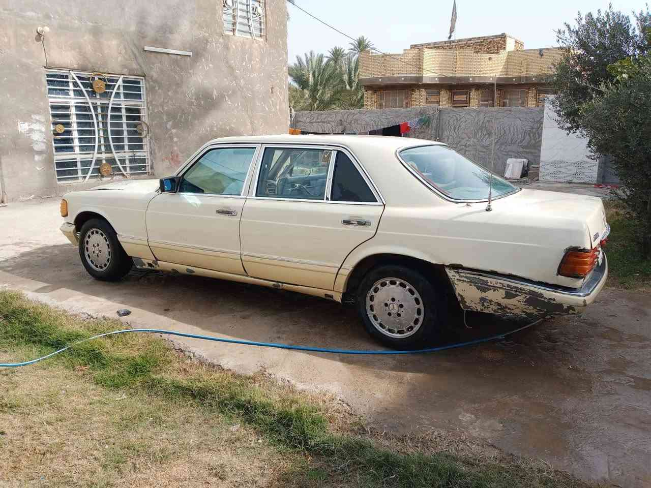 يا الله السلام عليكم من رخصه المدير والاعظاء سياره مرسيدس رئاسي موديل 86سياره خير من  الله تخم تاير حداديه باتري كهربايات كله جديد كير أو محرك بل جيس سنويه راعيها في كربلاء عدنه وكالة عامه مستمسكاته عندي بيها محرك مال بطه جيس مكاني كربلاء طوريج السعر 18او بيها مجال لطيبين *********** أو الاسيا ***********
