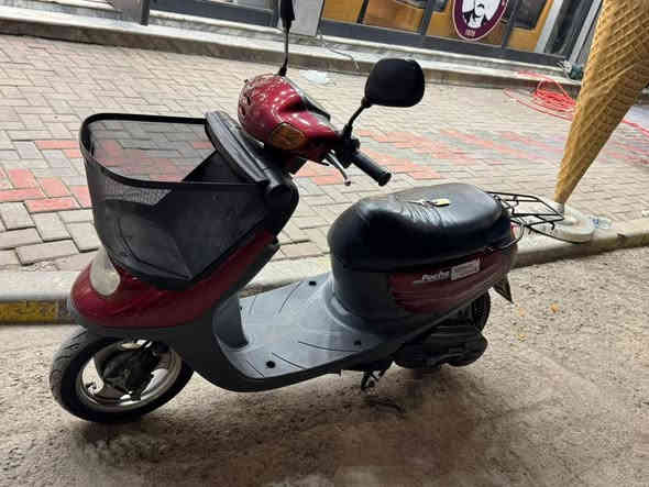 السلام عليكم ورحمة دراجه منغولي للبيع دراجة مكفولة  كفالة عامة من كلشي  مال رمبة صاله شهرين طالعة من الحاوية يعني جديدة لون مميز ماروني لامع 
الشراي يتصل *********** السعر خاص
