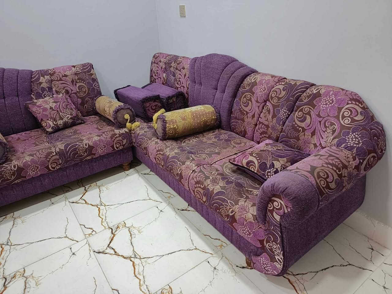 السنديان للاثاث🛋

📌 ديوان + طبلات  مستخدم عرض خاص السعر 350 الف 

📍 قياس 8 متر ونص 

📞*********** 

🌐 موصل حي الملايين مقابل بانزيخانا العريان تحت شركة الفجيرة للاستثمارات العقارية
