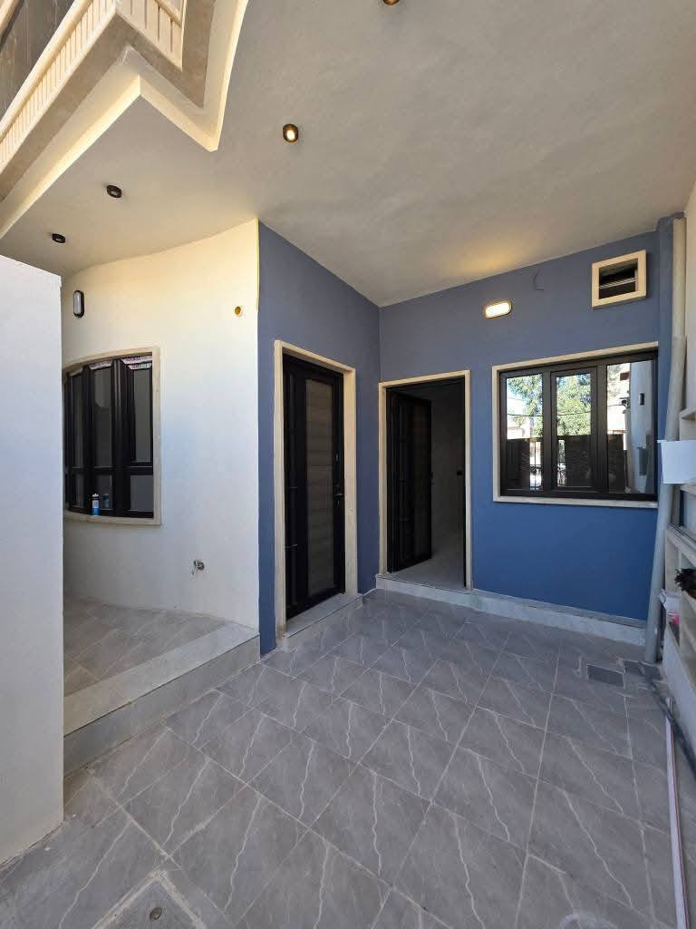 💯للبيع...for sale... للبيع 
دار بناء حديث 2025 (zero) #معزول_عزل_تام
#موقع حي السماح الاساتذه خلف المستوصف
#مساحة 150مربع ركن واجهة 7.5م
🏨يتكون من طابقين معزول الطابق الاول عن الثاني
#طابق_الاول كراج مطبخ استقبال هول غرفتين نوم صحيات
#طابق_الثاني مطبخ استقبال هول غرفتين نوم صحيات بيتونه
#الدار_مصمم_على_الطراز_الحديث
(سقوف جبس سيراميك هندي ابواب رئاسي شباك المنيوم سلايت نظام دكت وسبالت وكاميرات)  
_________________
للأستفسار عن السعر وباقي التفاصيل مراجعة مكتب عمار الهزاع لتجارة العقارات او الاتصال.. 
📞***********
📞***********
