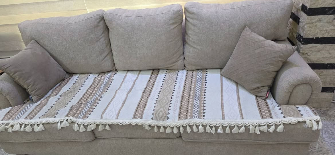 تخم قنفات للبيع 8 مقاعد بعدة جديد
***********
***********
