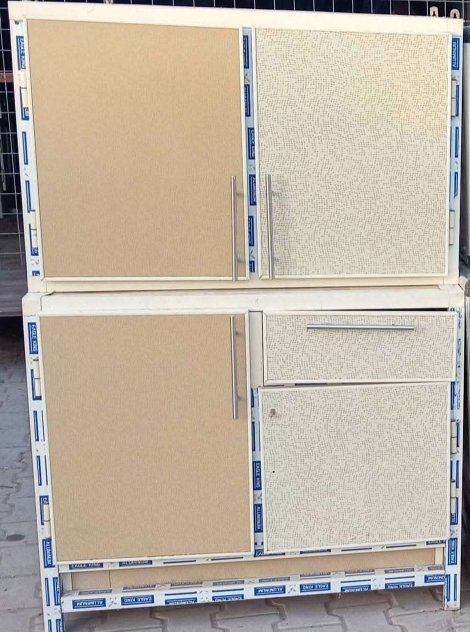 غراض للبيع
بغداد المحمودية 
المكان قرب مستوصف المحمودية مَقابل مستشفى الأسنان الصحي
ثاني محل 
***********
***********
اللهم صل على محمد وال محمد
