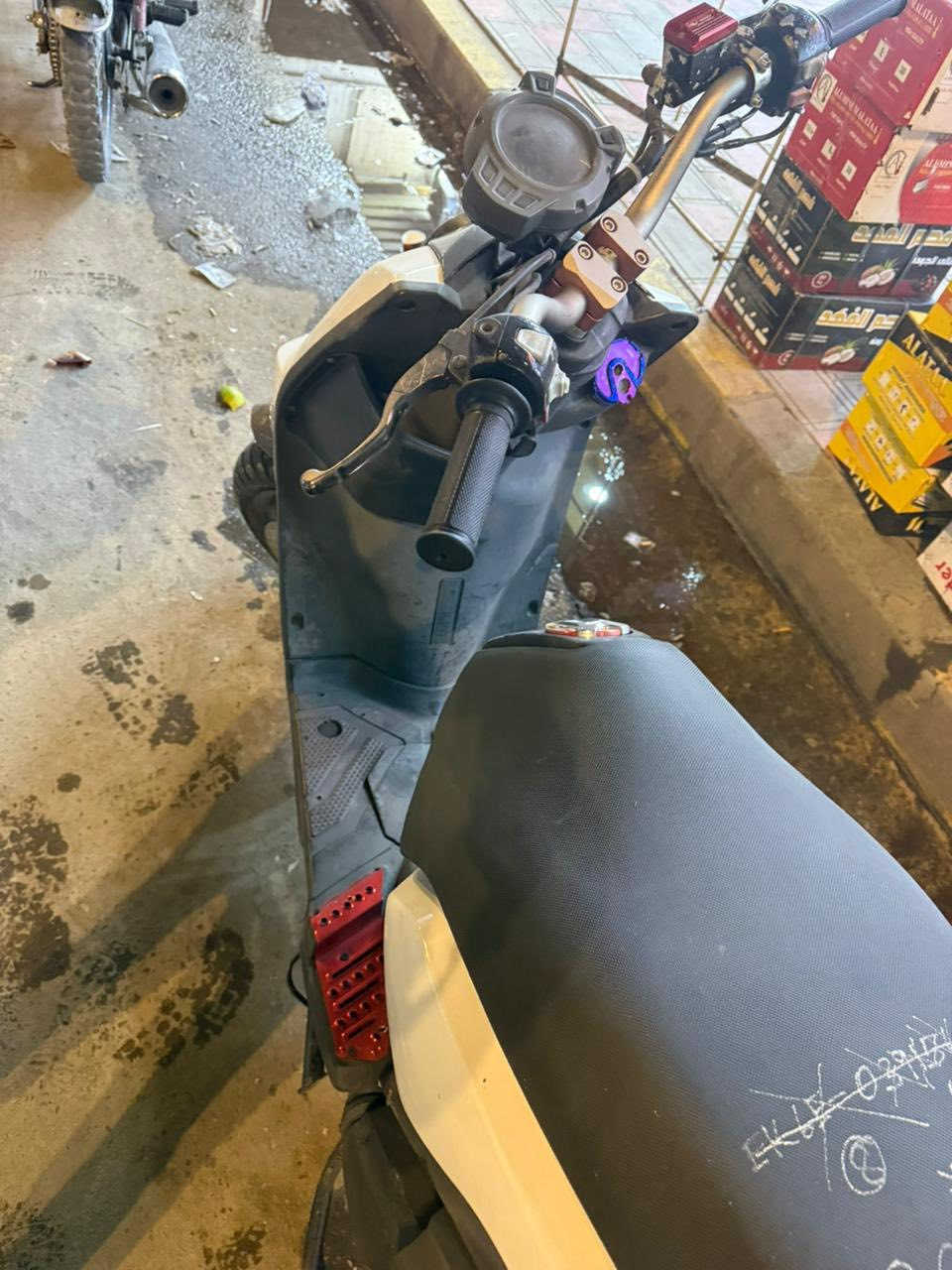 سكنس جبلي للبيع  موديل2014
بيه مشكله ماعرف شنو بلتشغيل  بوشه58ونص مفتوحه تزويد سعره كلش مناسب تواصل***********
