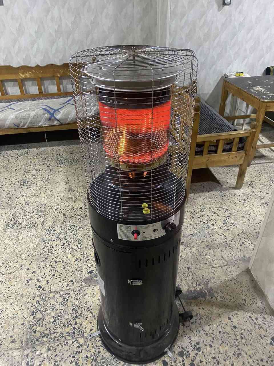 س ع
للبيع صوبه غاز مشتغل ١٢ يوم 
***********
