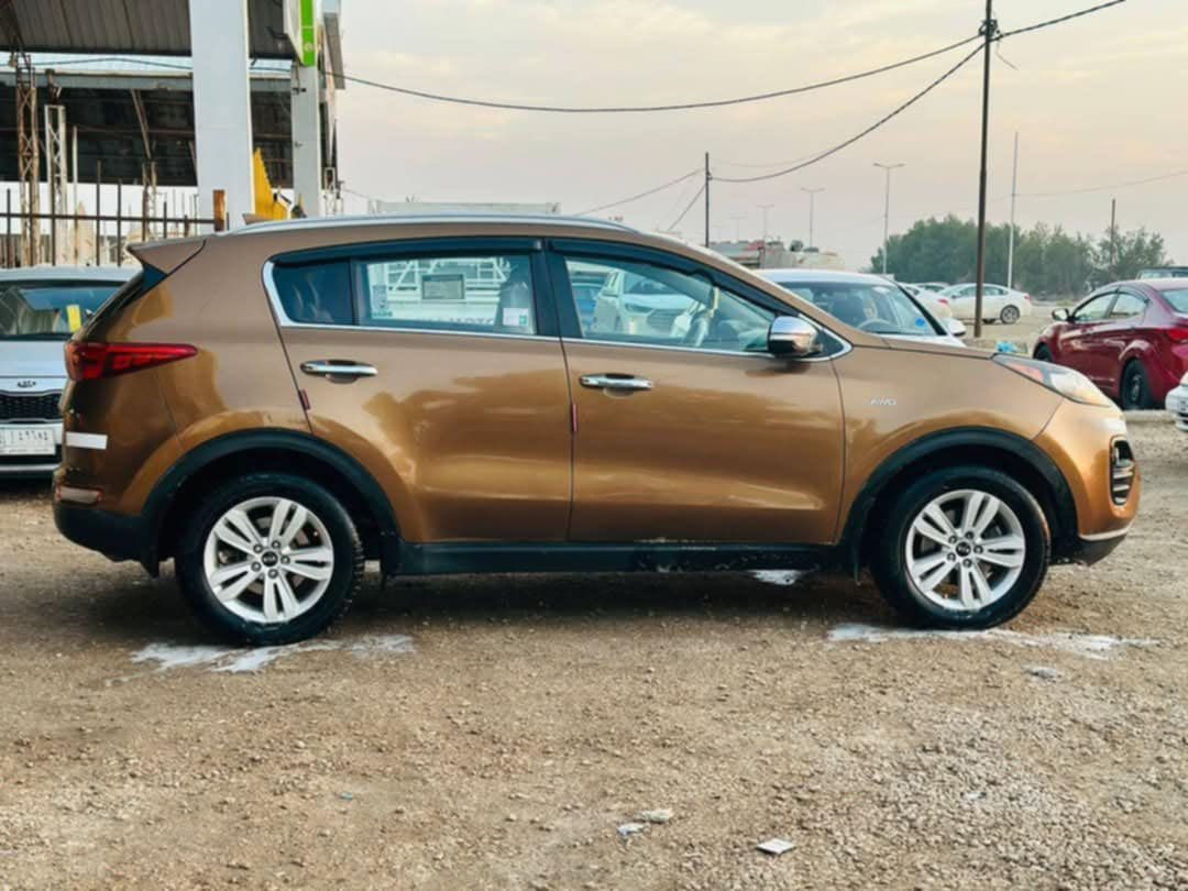 #يالله
كياء سبورتج 2017
محرك   2400
وارد امريكي حادثها 
سرقه بيبان بدون ضرر عابر.

نص موصفات سويج
مرقم مثنى حره بأسمي  مداور ثاني يوم  
السعر 140  بيها مجال بسيط 
العنوان المثنى الرميثه
 الاستفسار ***********
@إشارة
