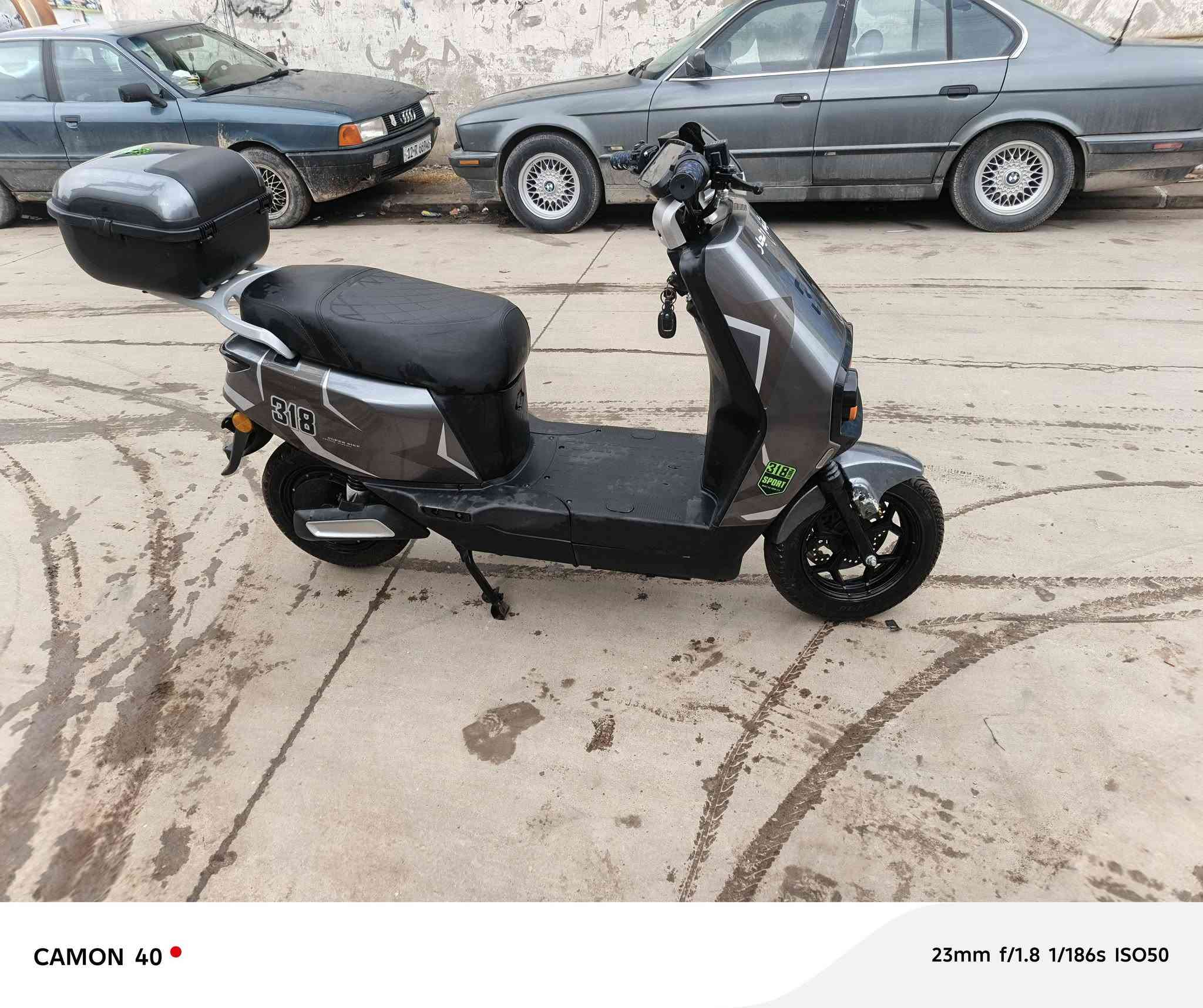 السلام عليكم ماطور شحن 318للبيع 6بطاريات دبل شرط الفحص سعر 550الرقم ***********
