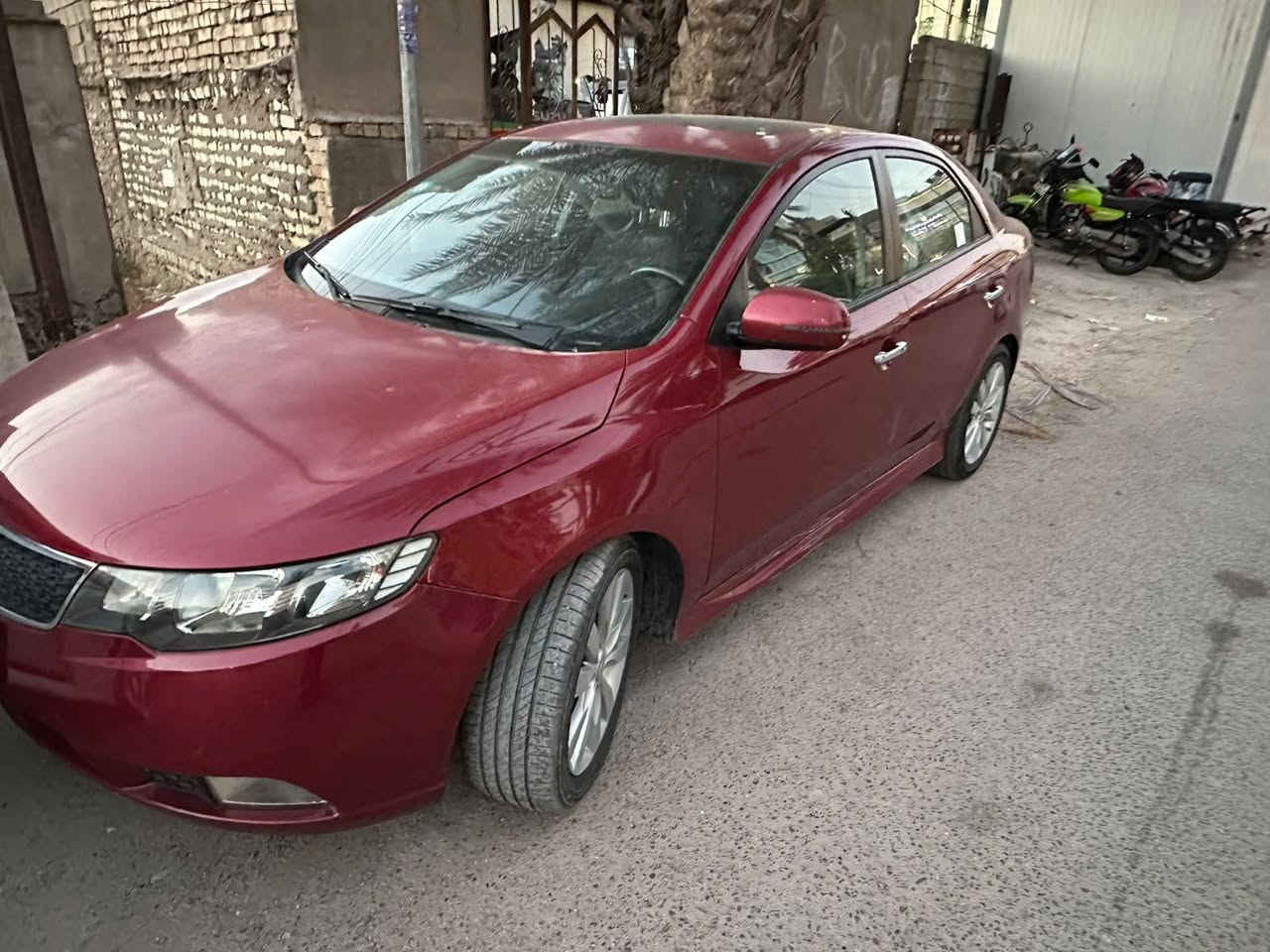 سيراتو موديل 2012 خليجية
رقم بغداد 
بصمة 
فتحه 
السعر 90 ورقة 
العنوان الصالحية كرادة مريم 
***********

