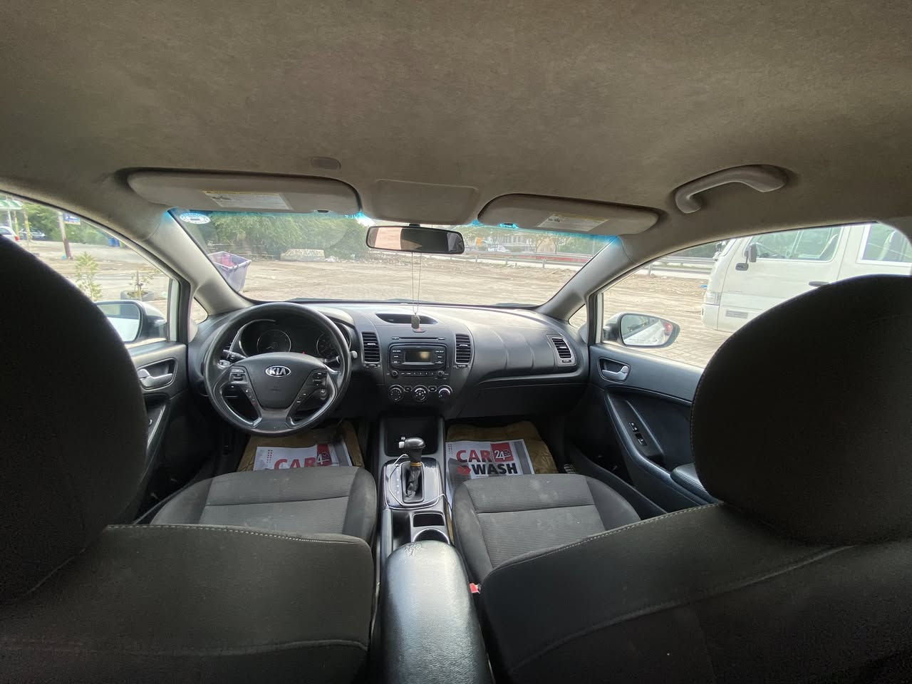 للبيع
كيا فورتي 2017
وارد امريكي 
رقم دهوك الجديد هزة و سنوية جديدة 
حادث حالوب (معمرة) 
بدون صبغ 
دعامية الامامية مبدلة فقط 
بارد باب السايق و العبري 
سعر ١٢٠ 
مكانهة بغداد 
*********** 
***********
